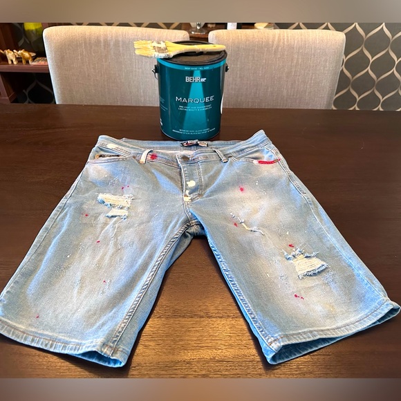 🩳 Men’s stretchy denim shorts w/ rips, tears, & light paint stains (by design) - Picture 1 of 6